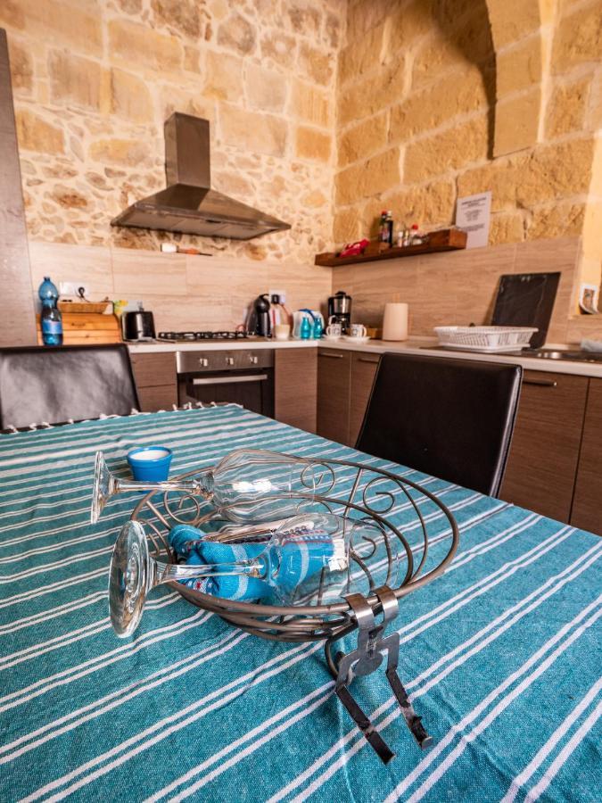 250 Yo Tal-Bambinu Boutique Farmhouse Xagħra Extérieur photo
